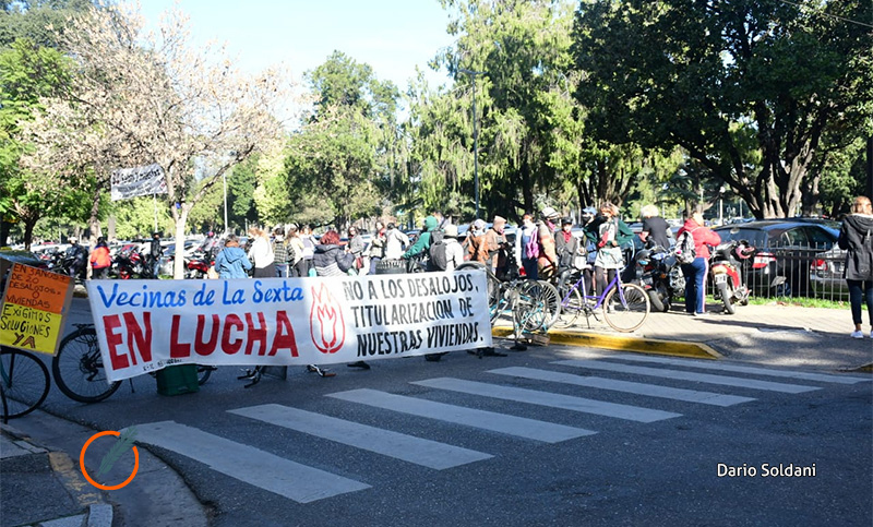 Reclamo frente a Tribunales contra el desalojo de tres familias de República de la Sexta