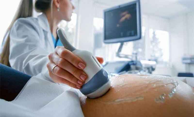 Tras dar a luz, una mujer de 33 años murió por coronavirus