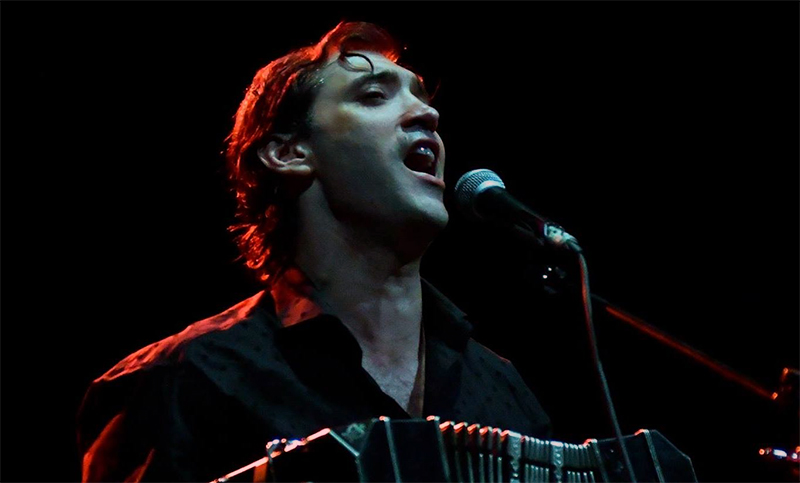 Leonel Capitano y Escolaso Trío lanzaron “Barricadas”, su nuevo disco