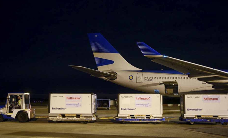 Un nuevo vuelo de Aerolíneas partió esta madrugada para traer vacunas Sputnik V