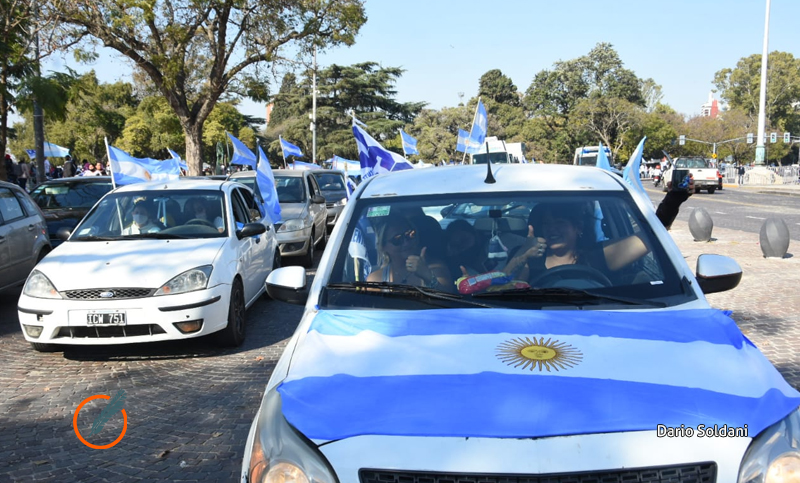 Caravana por la soberanía y el control sobre el río Paraná