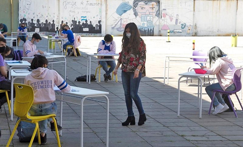 Los docentes porteños aseguran que las escuelas no están en condiciones para la presencialidad total