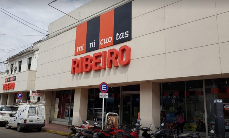 Otra cadena de electrodomésticos en crisis: Ribeiro dejó de pagar sueldos y busca comprador