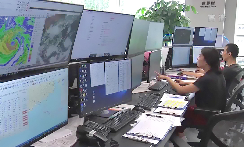 China está en alerta máxima por la llegada de dos tifones a sus costas