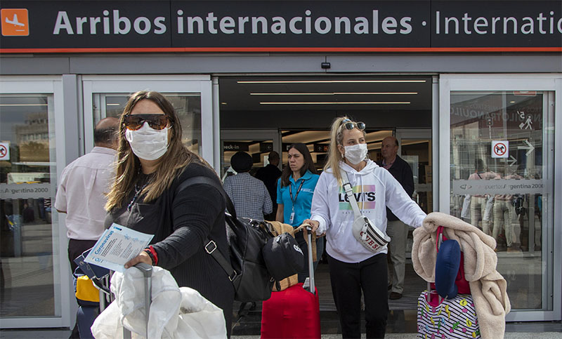 La titular de migraciones dijo que aún no se decidió el cupo diario de ingreso de pasajeros