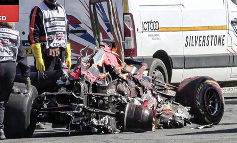 Red Bull confirma que el auto de Verstappen que chocó en el Gran Premio británico «no sirve más»