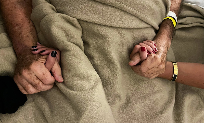 La hija de Reutemann subió una foto junto a su padre y criticó las mentiras sobre su estado de salud
