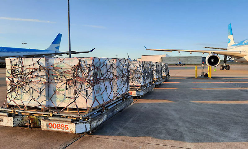 Arribaron al país 3,5 millones de vacunas norteamericanas contra el Covid