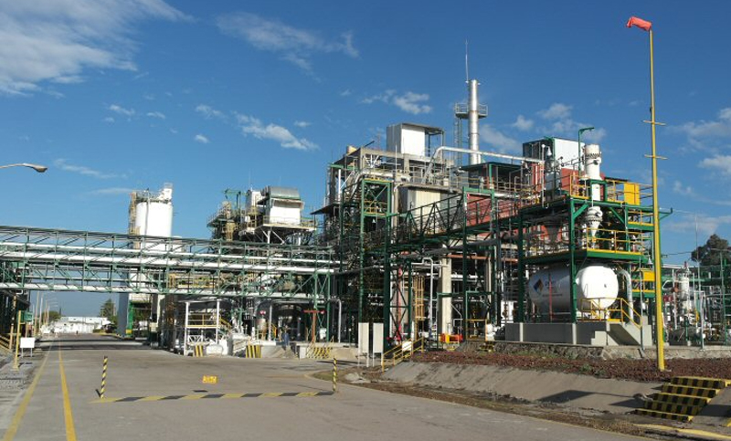 Actividad paralizada en una planta química de San Lorenzo por un conflicto gremial