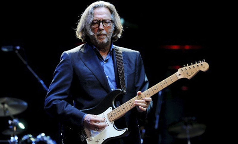 Eric Clapton lanzó una canción con un polémico video sobre el coronavirus