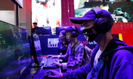 China prohibe jugar videojuegos a menores