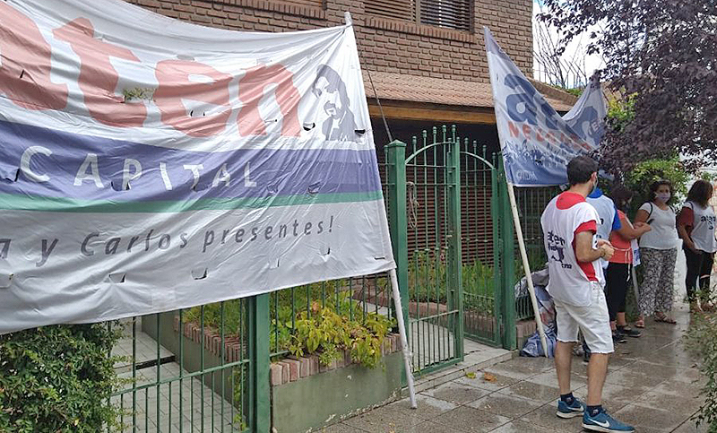 Docentes neuquinos realizarán paro y movilización a un mes de la muerte de la docente Mónica Jara