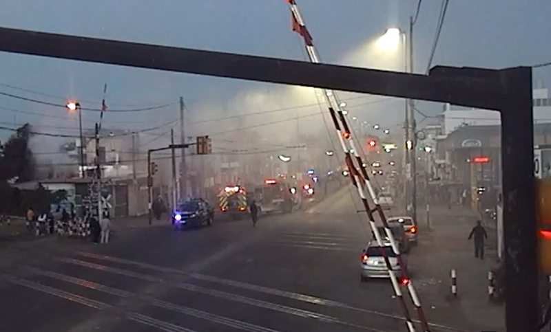 Un incendio en una zapatería alarmó a barrio Azcuénaga
