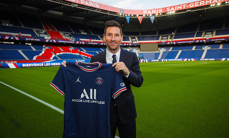 «Estoy emocionado de comenzar un nuevo capítulo de mi carrera», dijo Messi al oficializarse su llegada al PSG