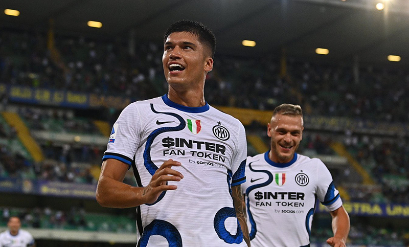Joaquín Correa tuvo un debut ideal, anotó dos goles para el triunfo de Inter