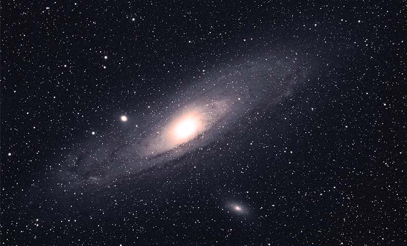Una estrella metálica está saliendo de la Vía Láctea a gran velocidad