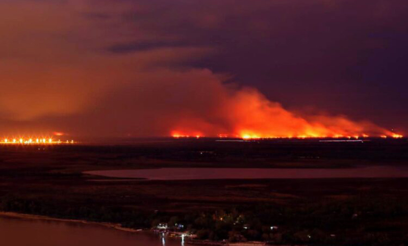 Combaten nuevos incendios en islas del delta del río Paraná