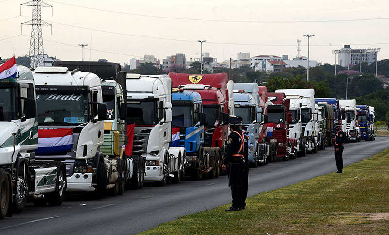 Tras 20 días de paro, camioneros de Paraguay llegaron a un acuerdo y levantaron la medida