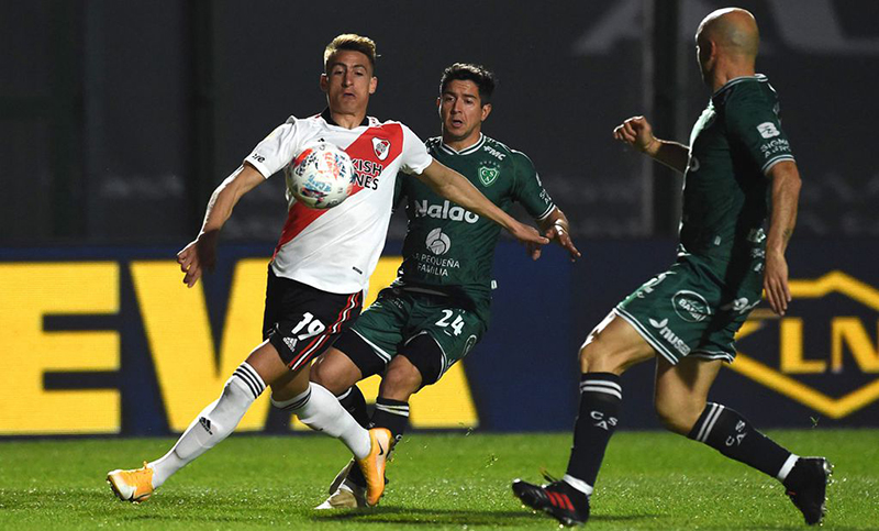River ganó sobre el final y San Lorenzo cortó su mala racha