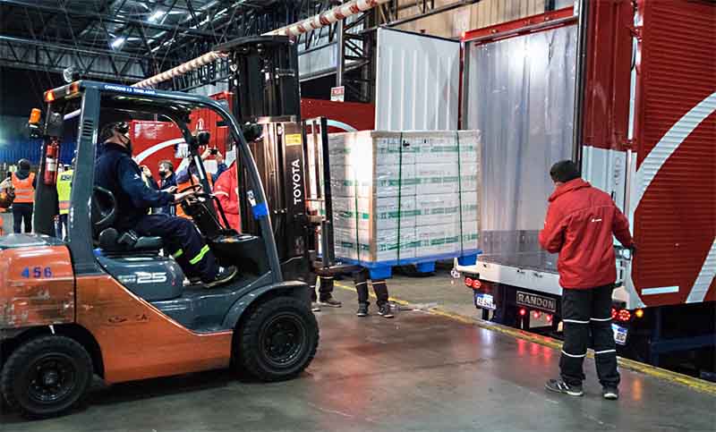 Con más de 50 millones recibidas, se distribuyen vacunas en todo el país