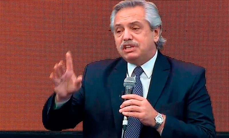 El Presidente reivindicó la «rebeldía» de los jóvenes y alertó sobre los «liberales conservadores»