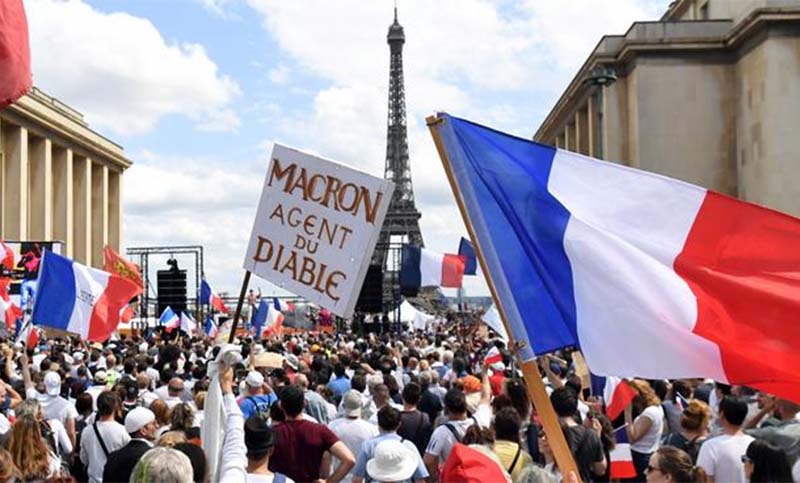 Los franceses volvieron a protestar masivamente contra el pasaporte sanitario