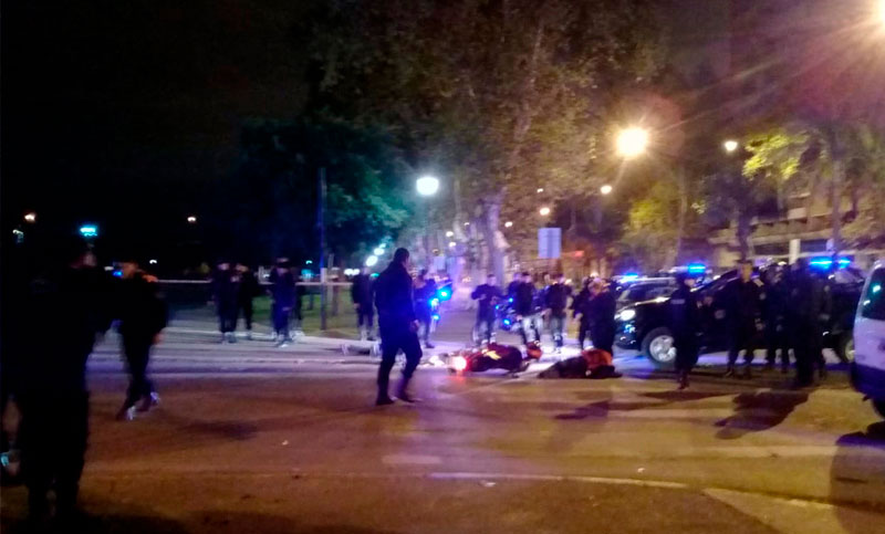 Piden prisión perpetua para el policía que ejecutó a una joven y a su primo en la zona sur