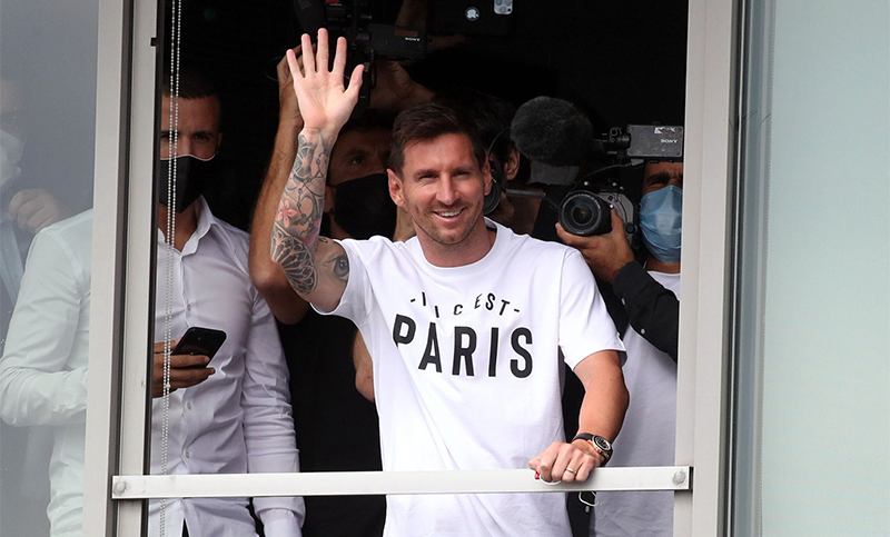 Lionel Messi ya está en Francia y es nuevo jugador del Paris Saint Germain