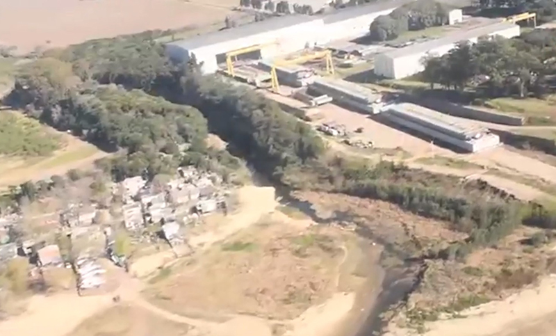 Denuncian la contaminación que producen unas quince empresas sobre el Paraná