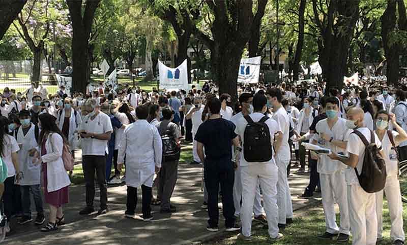 Trabajadores de la salud de CABA paran y se movilizan en reclamo de aumento salarial