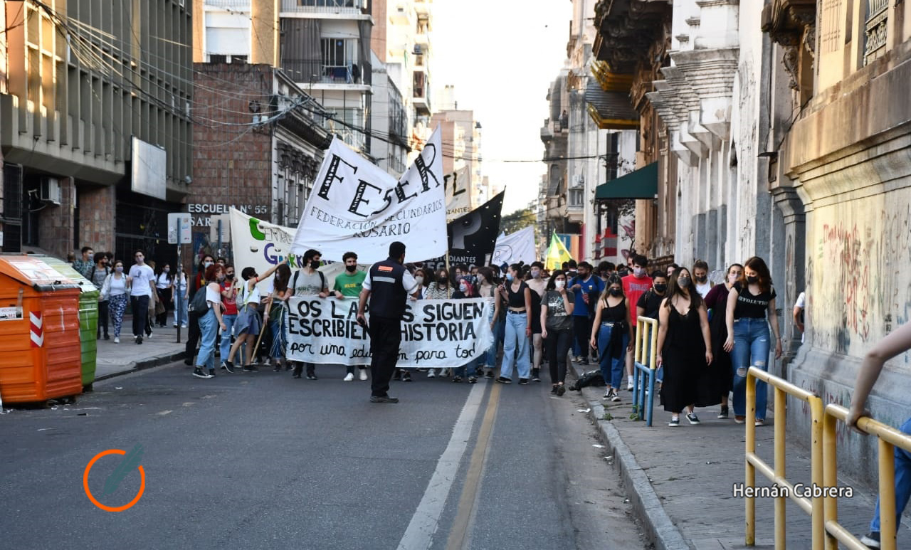 A 45 años de la Noche de los Lápices, estudiantes volvieron a reclamar por sus derechos