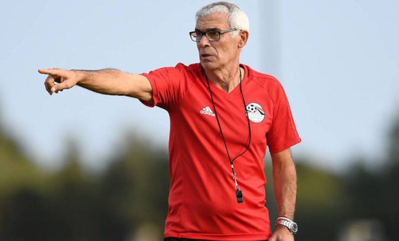 El argentino Cúper debutó como técnico del Congo