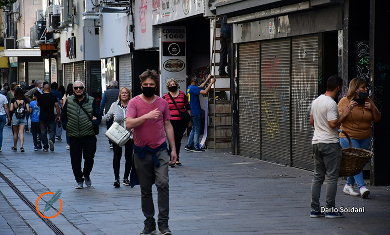 Santa Fe avanzará en flexibilizaciones, pero aguarda opinión de intendentes y expertos