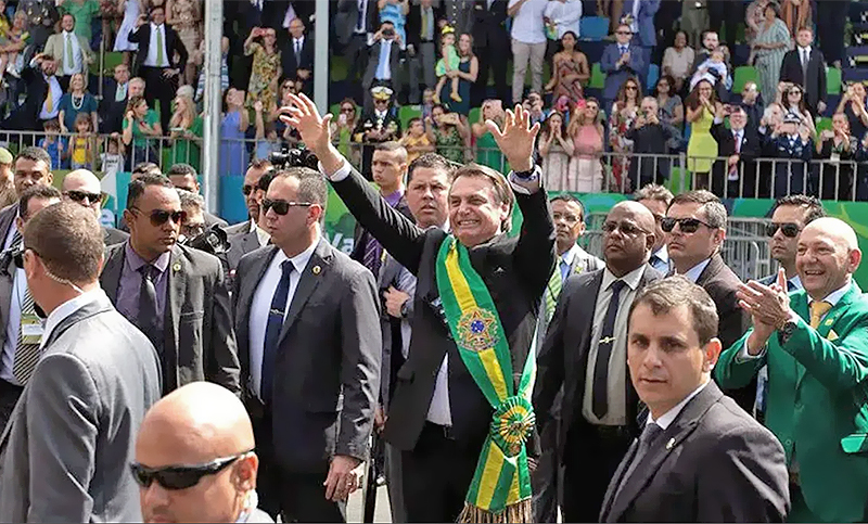 Bolsonaro convoca a un órgano constitucional para estado de conmoción nacional