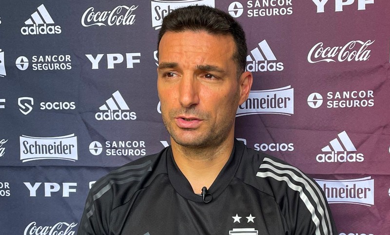 Scaloni: «Contra Brasil será un partido diferente y jugarán los que crea que estén mejor»