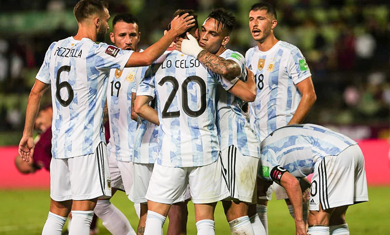Argentina consiguió una contundente victoria frente a Venezuela por las  Eliminatorias