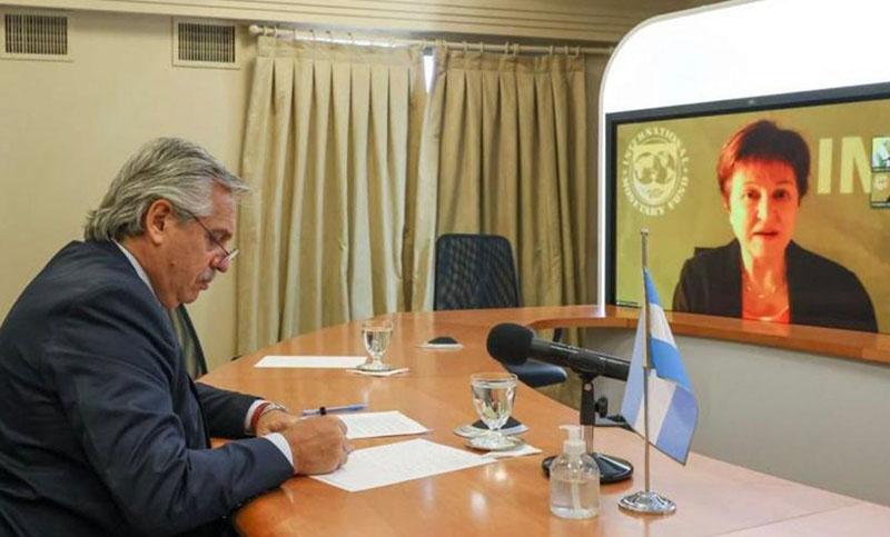 FMI: Argentina prepara un pago millonario y apuesta al «canje climático»