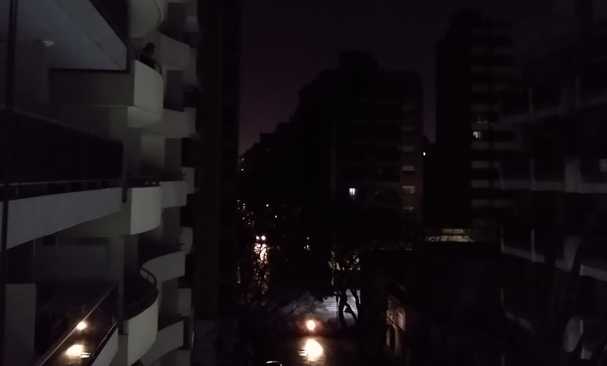 Varias cuadras del centro sufrieron un corte de energía eléctrica