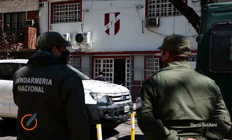 Allanaron el Club Echesortu y un banco en una causa ligada a lavado de activos