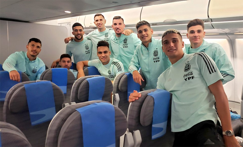 La Selección Argentina llegó a Ezeiza después del escándalo en Brasil