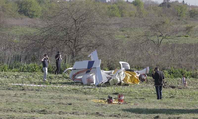 Un instructor de vuelo y su alumno murieron al caer una avioneta en Berazategui