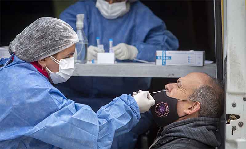Reportaron poco más de 4.300 casos y 161 muertes por coronavirus en el país