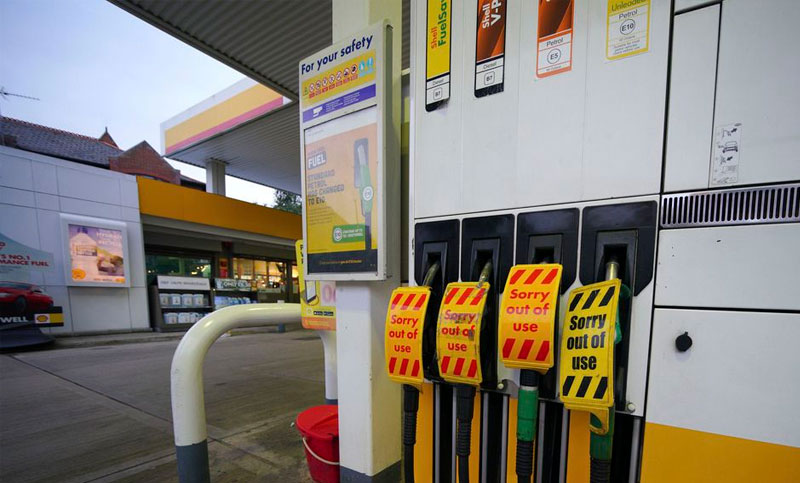 Se agrava la crisis de los combustibles en el Reino Unido por la falta de camioneros