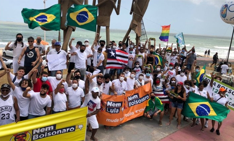 Movimientos de derecha protestaron contra Bolsonaro, en una semana caldeada en Brasil