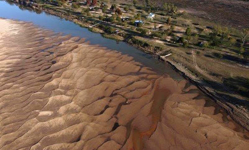Por la bajante histórica del río Paraná, la provincia de Buenos Aires declaró la emergencia hídrica