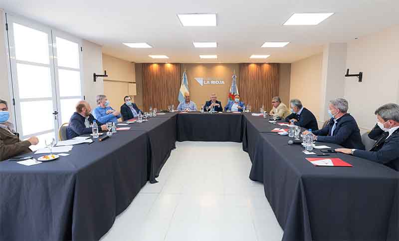 Fernández, junto a gobernadores: «Milito el federalismo como política central de mi gobierno»