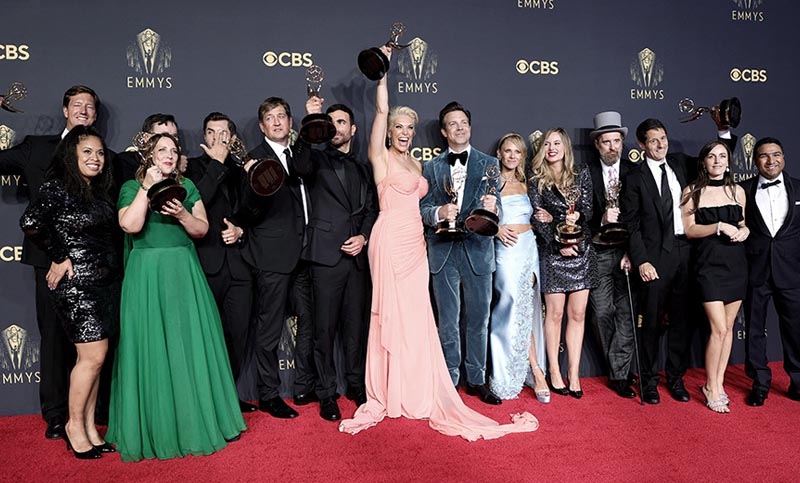 Los grandes ganadores de los Emmys: Gambito de dama, The Crown y Ted Lasso