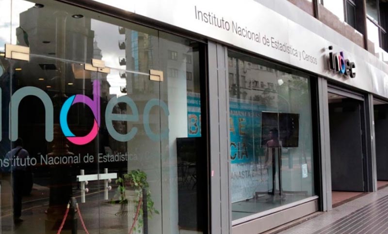 Más de 240 millones de dólares guardan los argentinos en «el colchón»