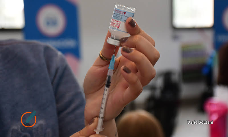 El 60% de los santafesinos mayores de 18 años cuentan con dos dosis de la vacuna