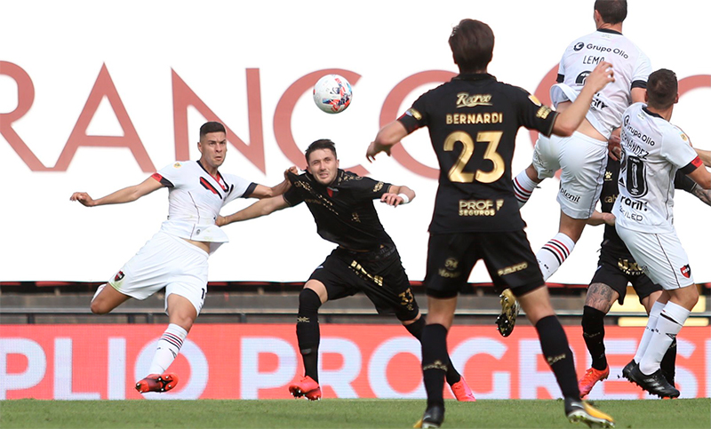 Newell’s y Colón empataron 1 a 1 en un atractivo duelo en Santa Fe